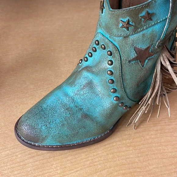 Circle G Turquoise Ankle Boots with Star Accents - Picture 3 of 5
